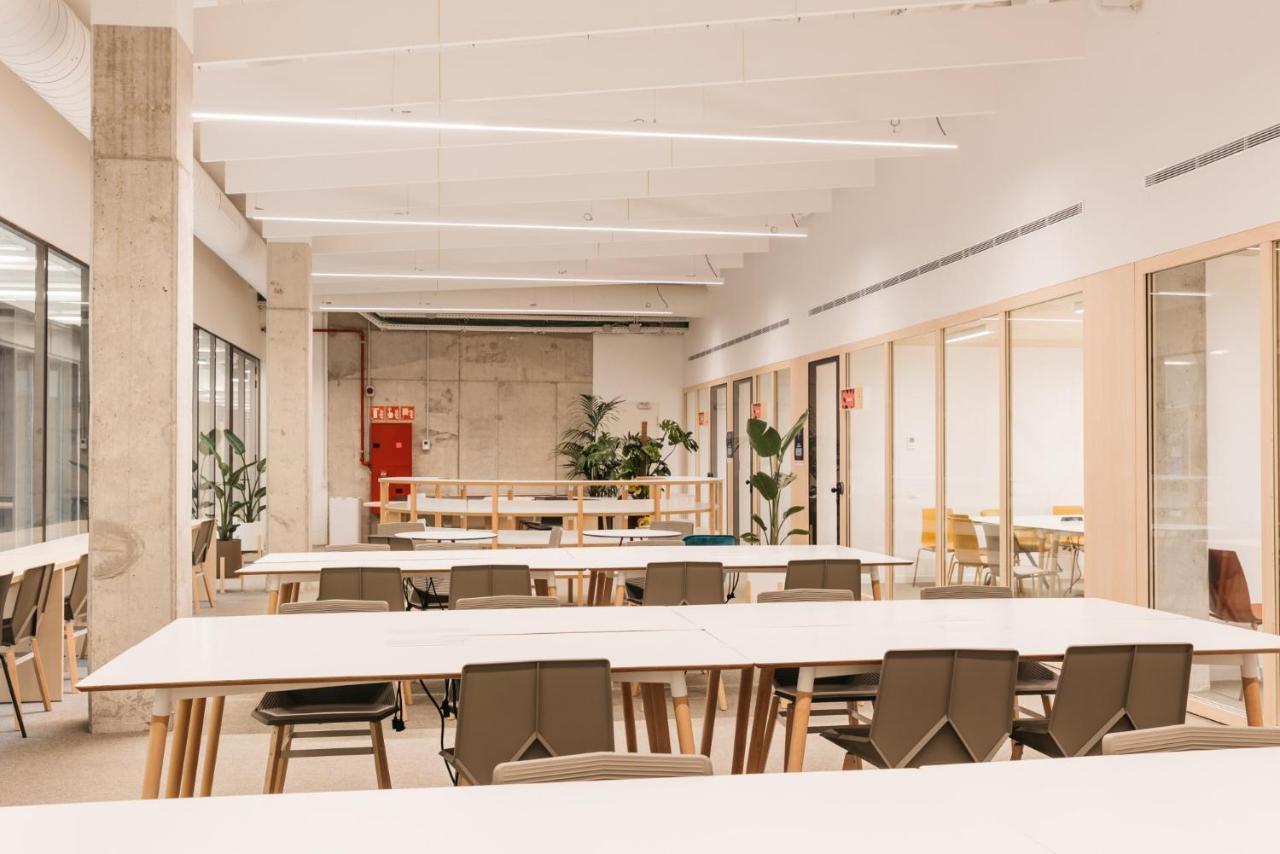 For Students Studying In Only - Stunning Spacious And Private At Pallars Student Barcelone